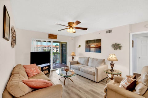 1590 S 42nd Circle 208, Vero Beach, FL 32967