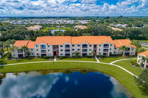 1590 S 42nd Circle 208, Vero Beach, FL 32967