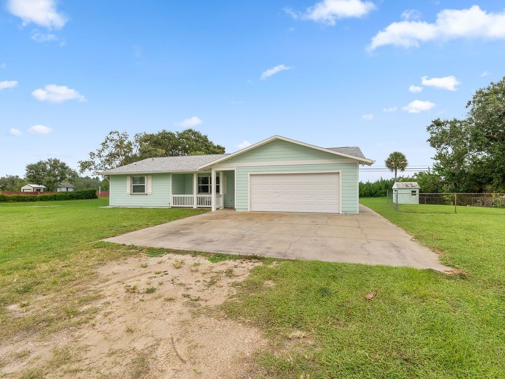 Photo of 9186 101st Avenue, Vero Beach, FL 32967 (MLS # 291627)