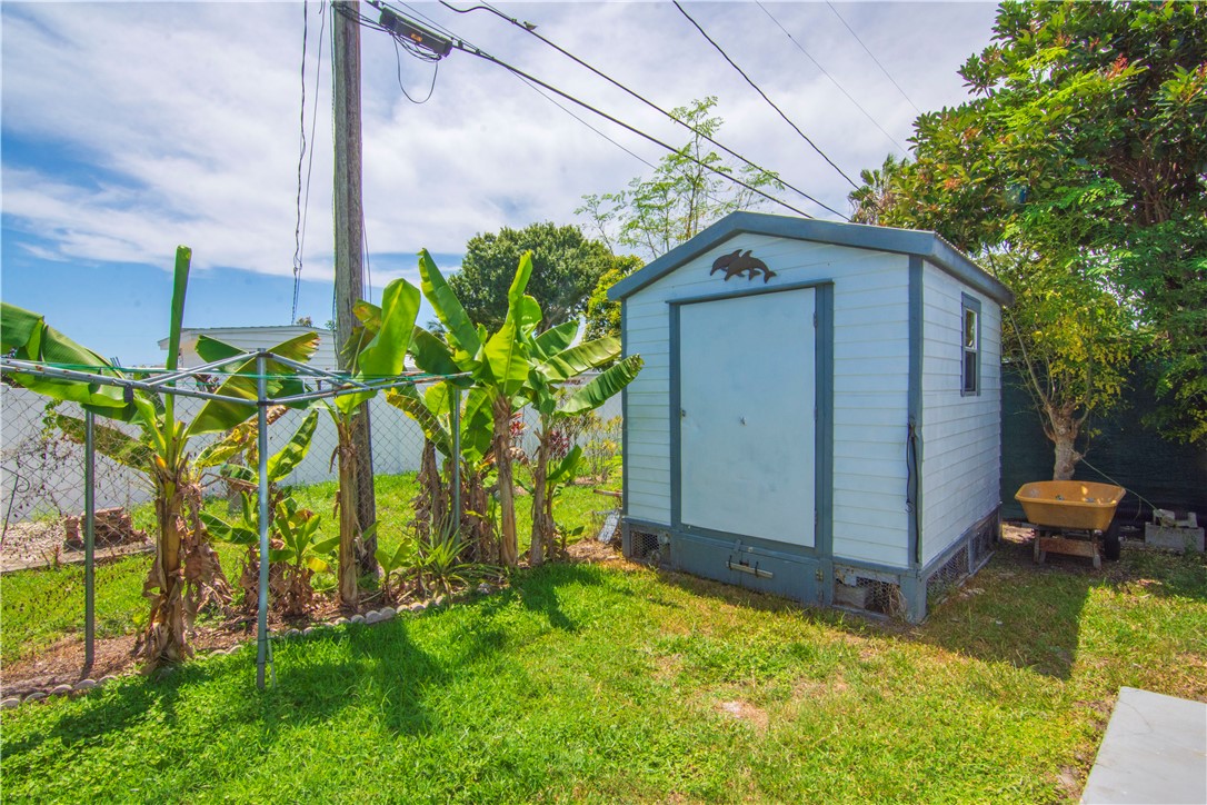 Vero Beach, Florida 32960, United States, 2 Bedrooms Bedrooms, ,2 BathroomsBathrooms,Residential,Active,169761