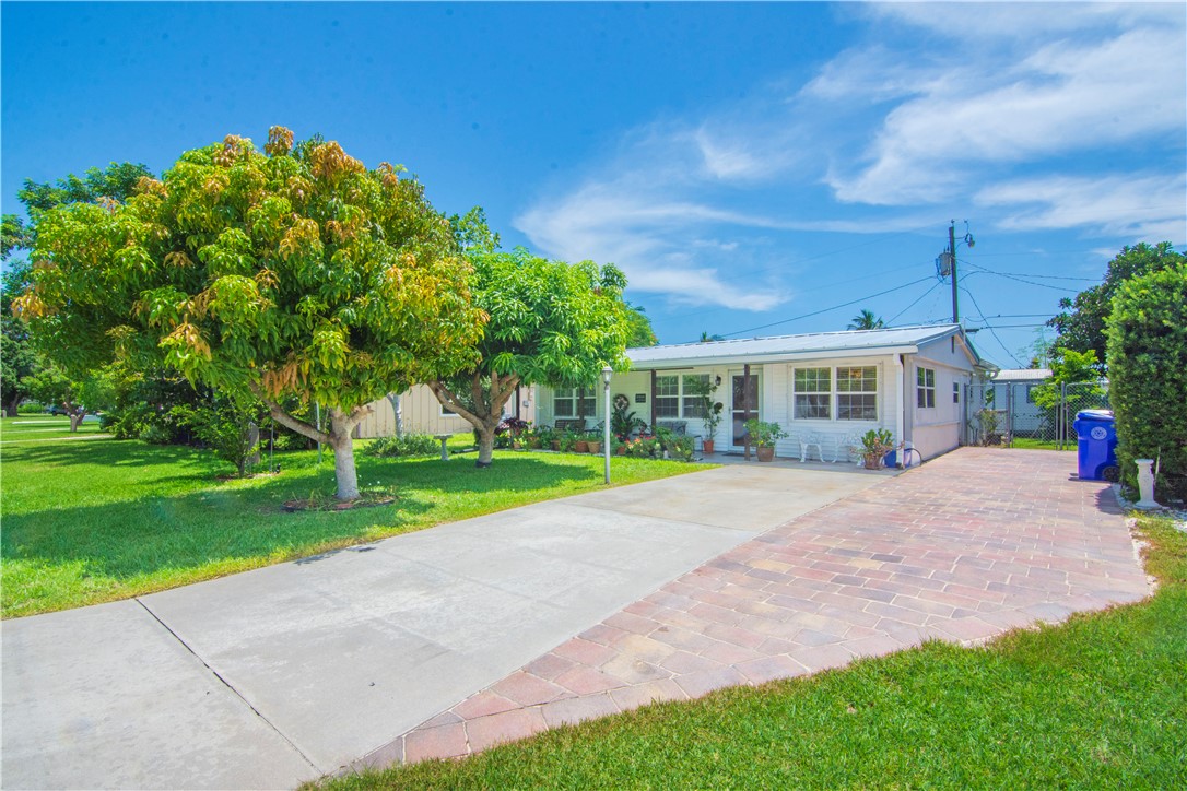 Vero Beach, Florida 32960, United States, 2 Bedrooms Bedrooms, ,2 BathroomsBathrooms,Residential,Active,169761