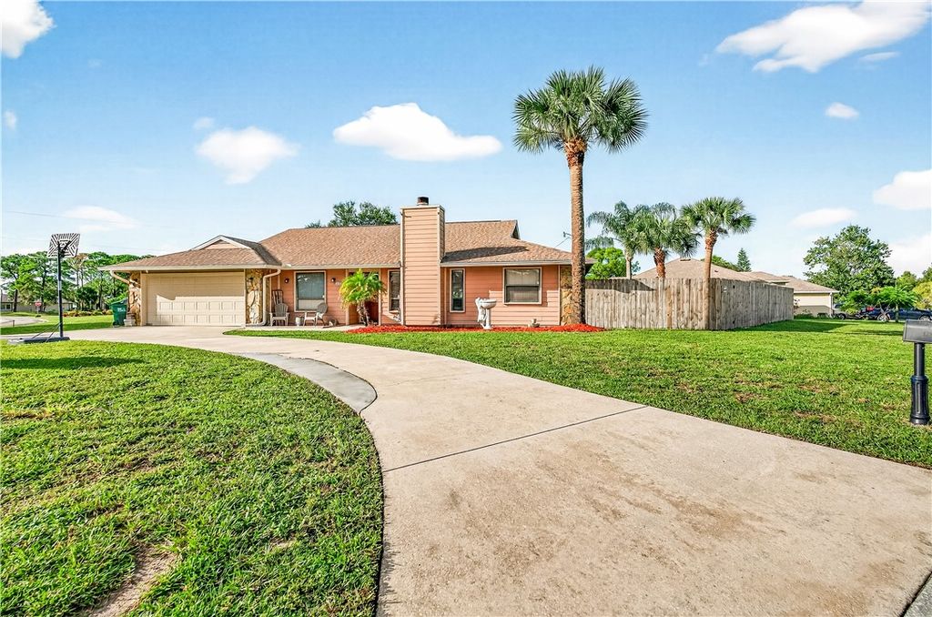 Photo of 128 La Playa Lane, Sebastian, FL 32958 (MLS # 291270)