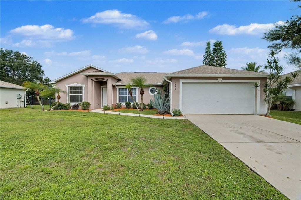 Photo of 949 Gulfstream Avenue, Sebastian, FL 32958 (MLS # 291630)