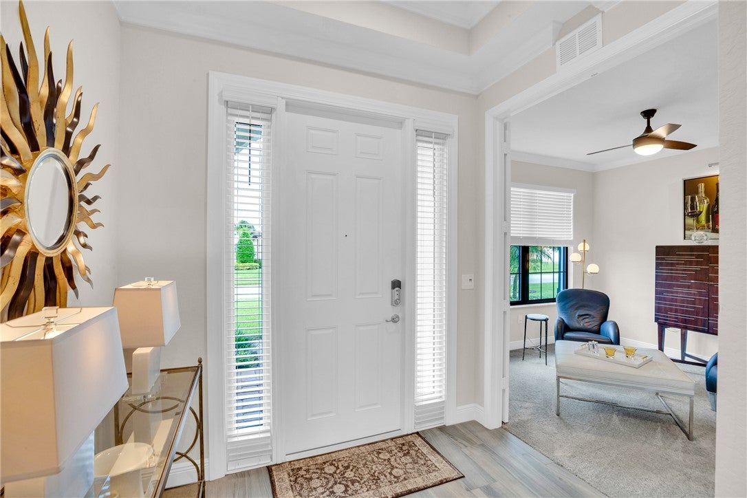 6253 Arcadia Square