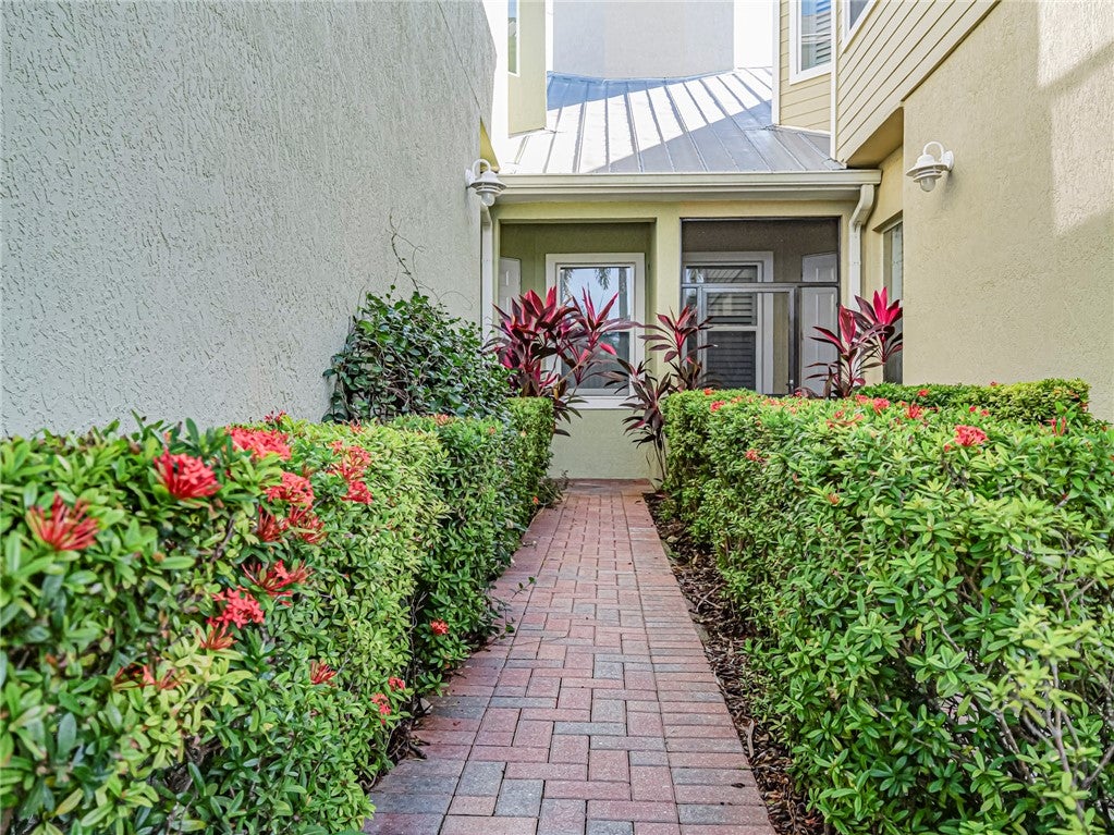 1835 Bridgepointe Circle 18, Vero Beach