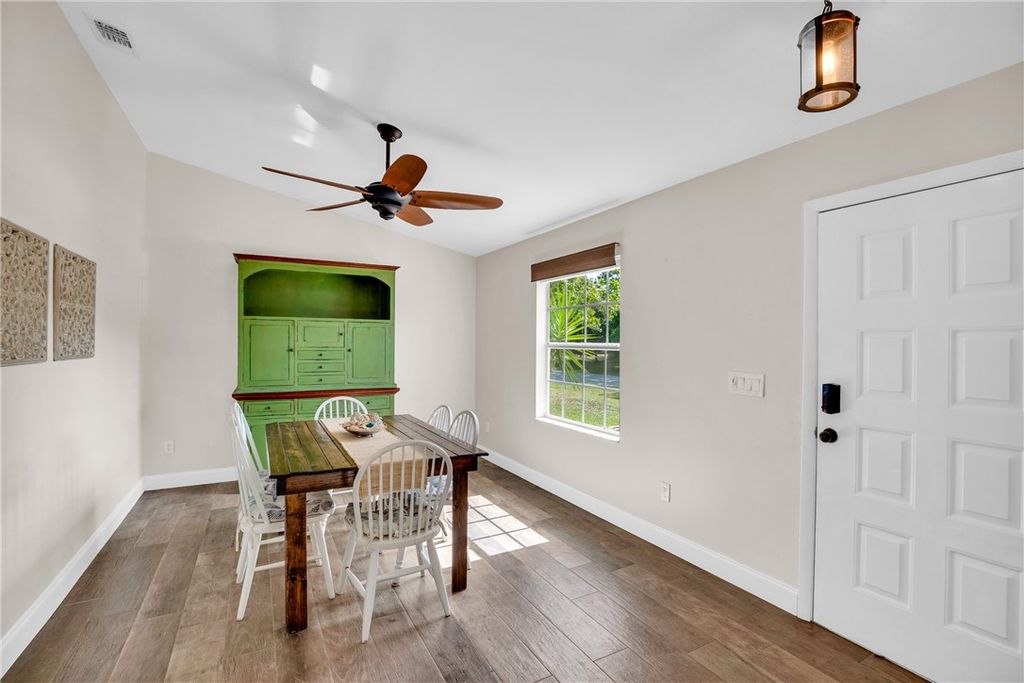 Photo of 405 Columbus Street, Sebastian, FL 32958 (MLS # 289905)