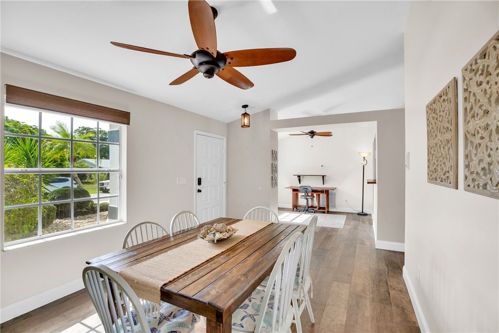 Photo of 405 Columbus Street, Sebastian, FL 32958 (MLS # 289905)