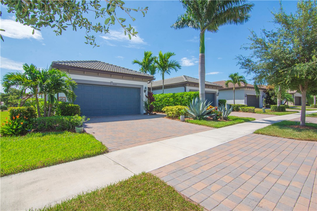 Vero Beach, Florida 32967, United States, 2 Bedrooms Bedrooms, ,2 BathroomsBathrooms,Residential,Active,160884