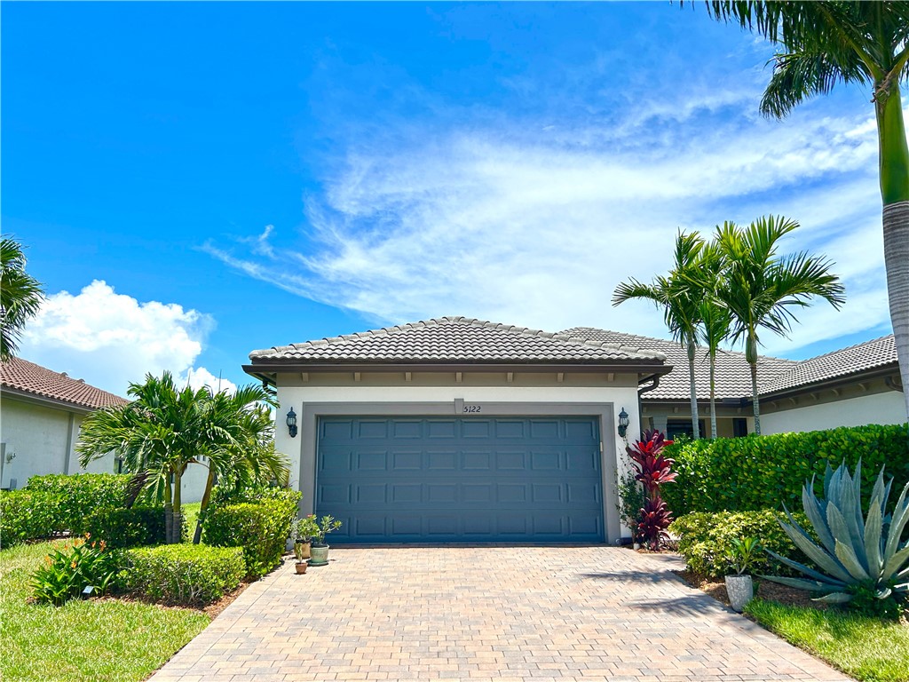 Vero Beach, Florida 32967, United States, 2 Bedrooms Bedrooms, ,2 BathroomsBathrooms,Residential,Active,160884