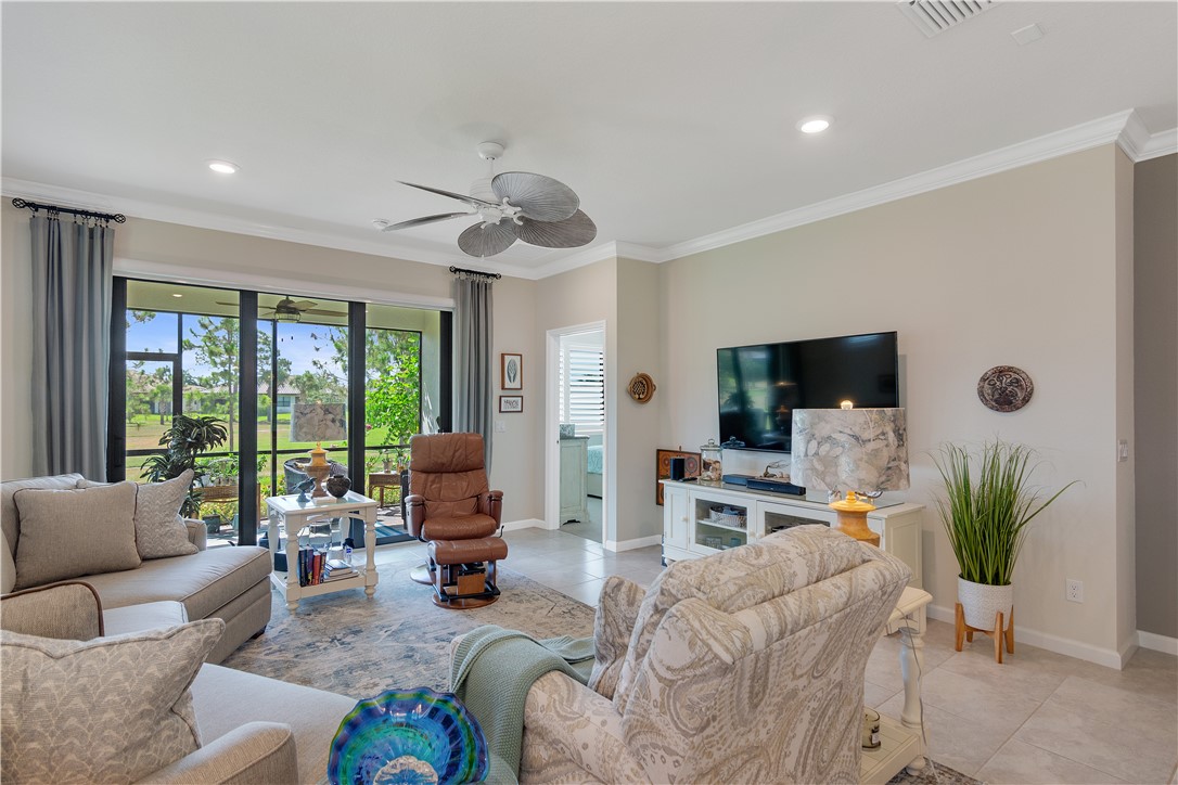 Vero Beach, Florida 32967, United States, 2 Bedrooms Bedrooms, ,2 BathroomsBathrooms,Residential,Active,160884