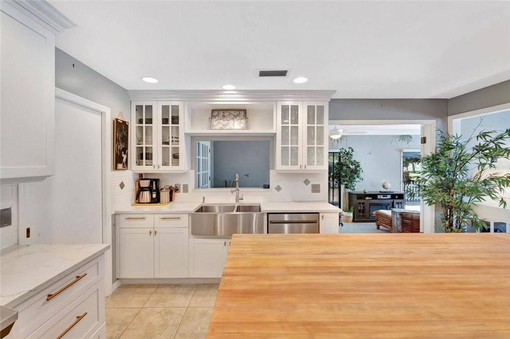 Photo of 5735 Glen Eagle Lane, Vero Beach, FL 32967 (MLS # 290945)