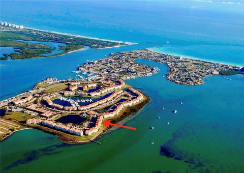 Property photo of 29 harbour isle drive ph-01, hutchinson island, fl 34949