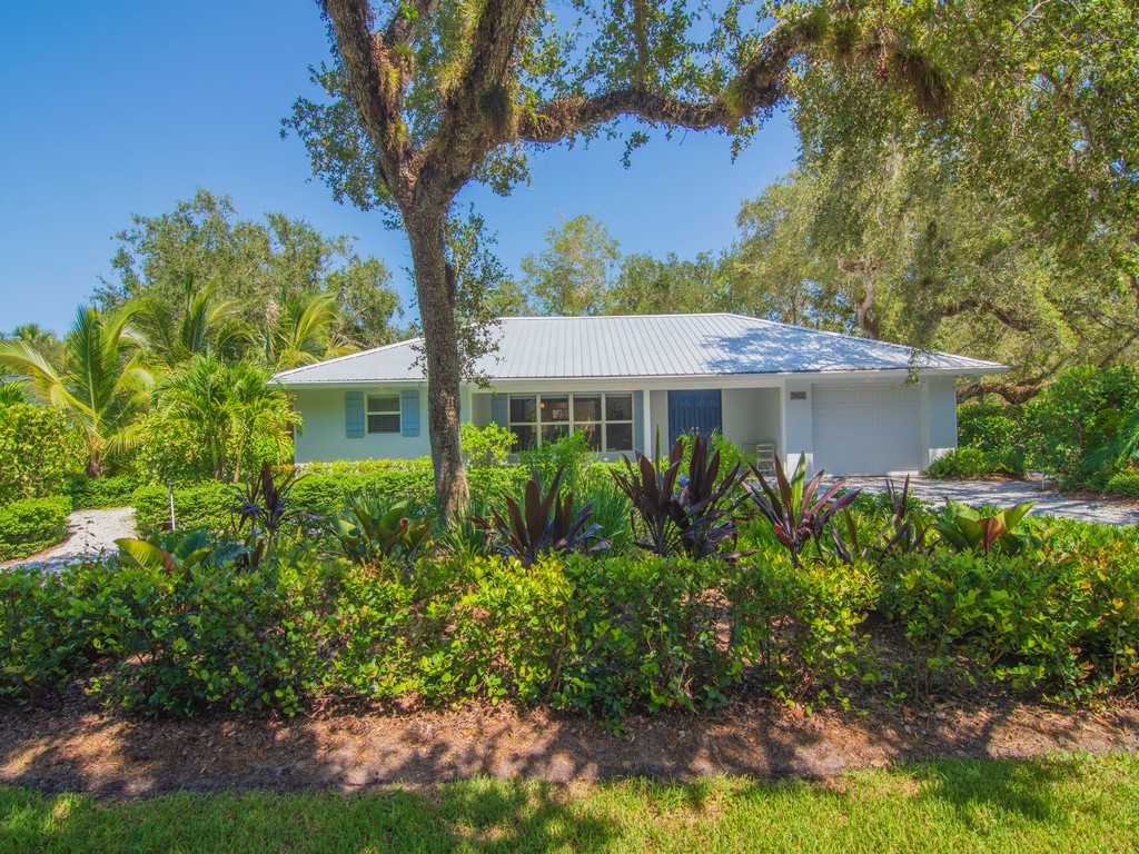 3902 Sabal Palm Drive
