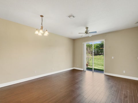 1189 Normandie Way, Vero Beach, FL 32960
