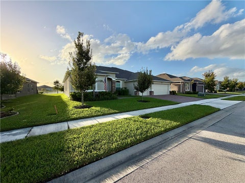 154 52nd Square, Vero Beach, FL 32968