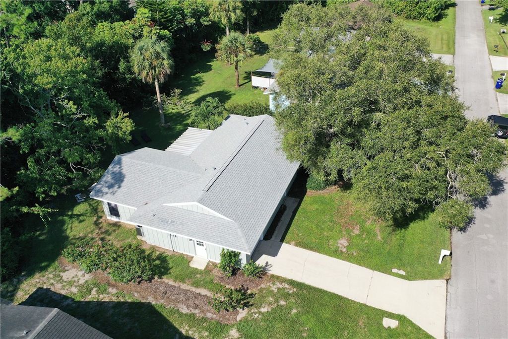 Photo of 725 Jordan Avenue, Sebastian, FL 32958 (MLS # 291362)