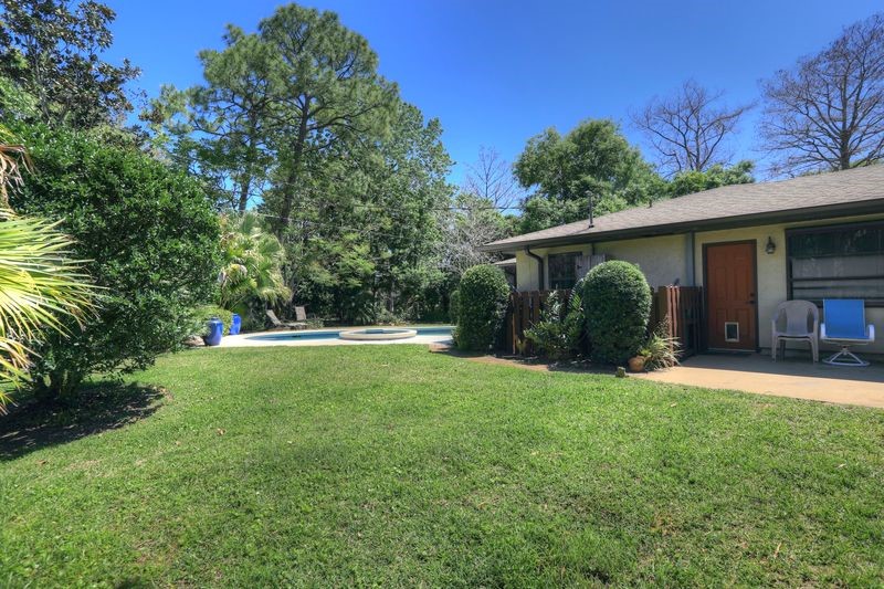 11026 Mulberry Street