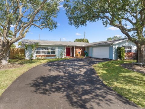 726 10th Court Vero Beach FL 32962