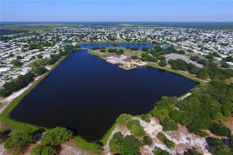 A home in Barefoot Bay