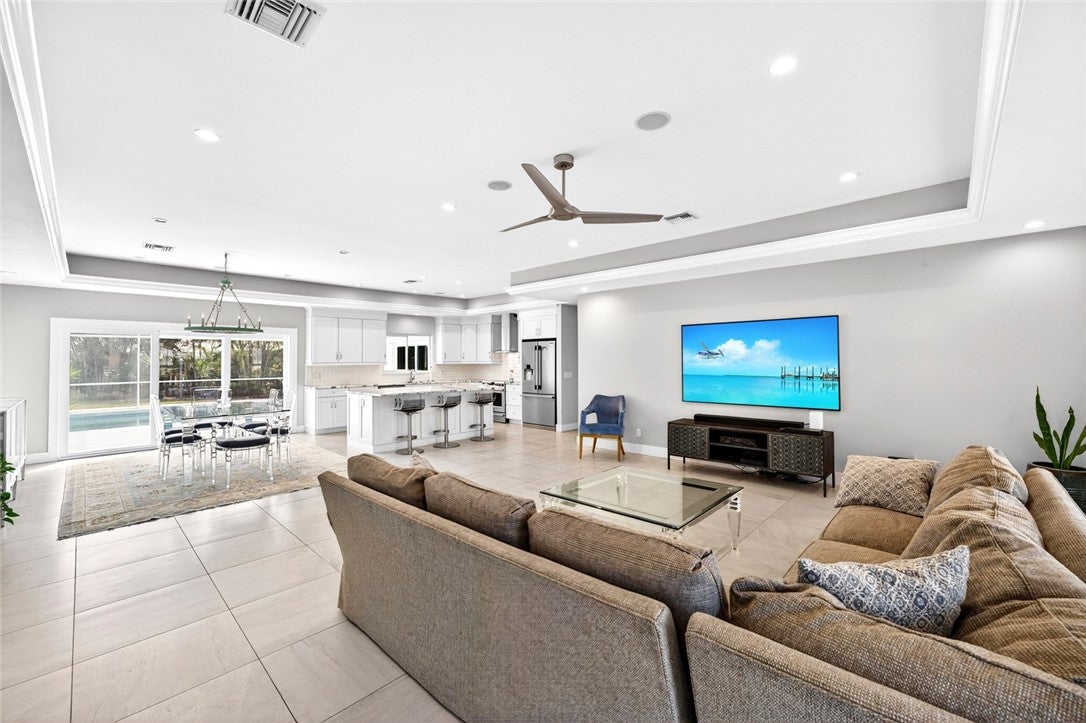 965 Beacon Lane