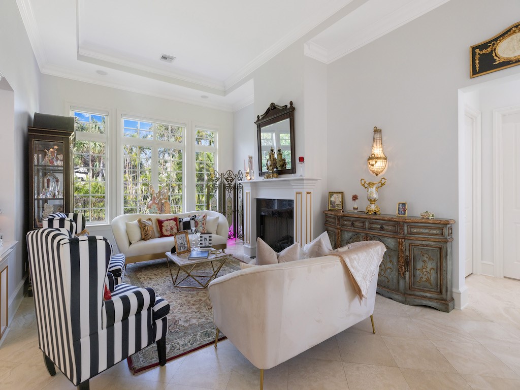 7 Beachside Drive