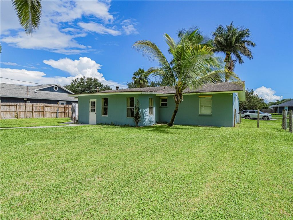 Photo of 265 22nd Avenue, Vero Beach, FL 32962 (MLS # 291357)