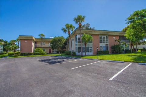 40 Vista Gardens Trail 202, Vero Beach, FL 32962