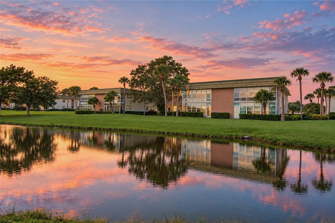 40 Vista Gardens Trail 202, Vero Beach
