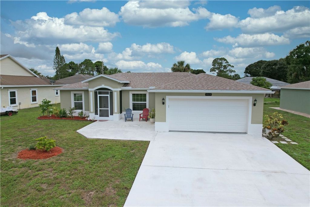 Photo of 1965 Sunrise Drive SW, Vero Beach, FL 32962 (MLS # 290935)