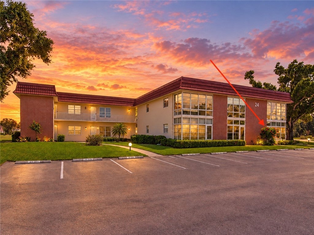 24 Pine Arbor Lane 103, Vero Beach
