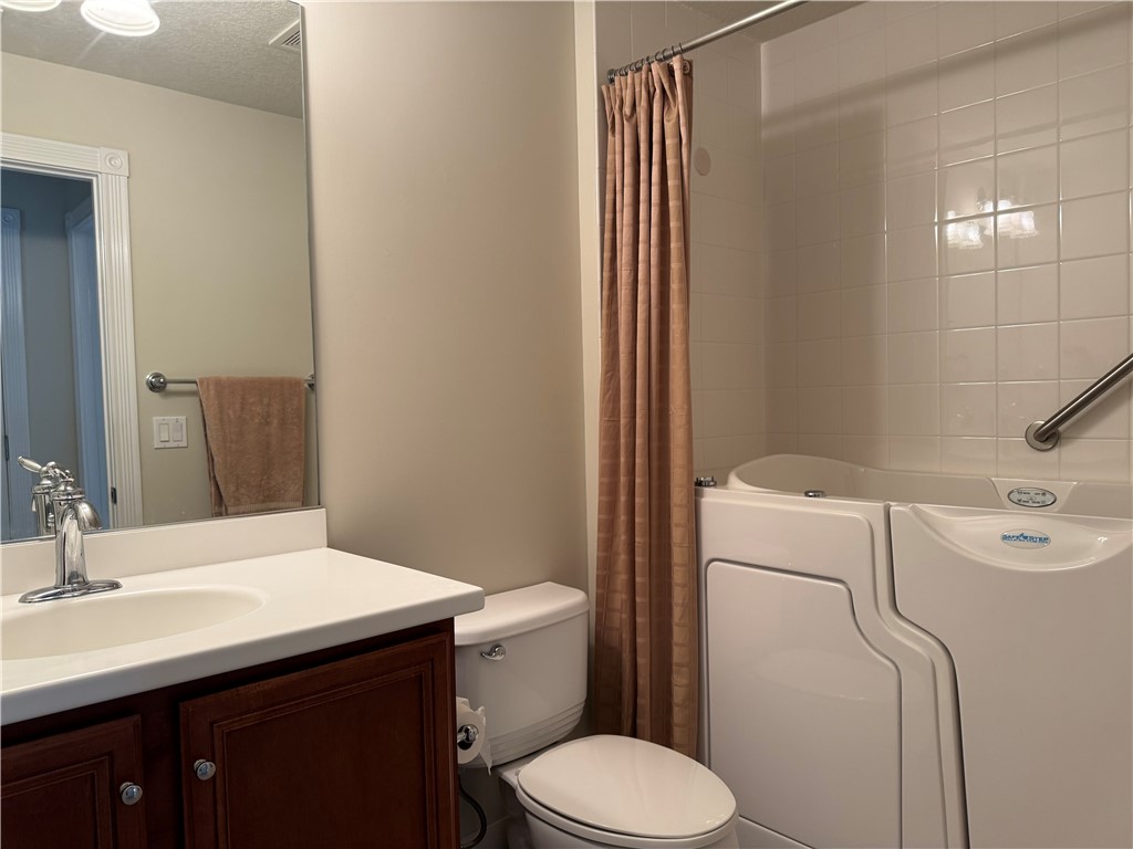 Vero Beach, Florida 32967, United States, 3 Bedrooms Bedrooms, ,2 BathroomsBathrooms,Residential,Active,227166