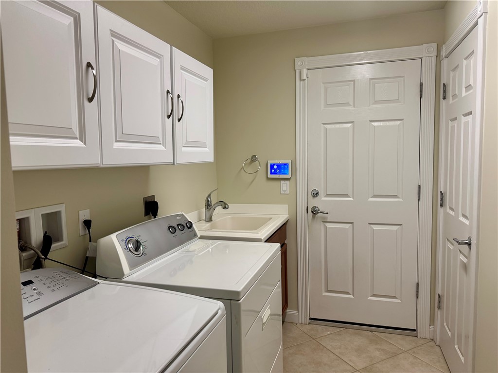 Vero Beach, Florida 32967, United States, 3 Bedrooms Bedrooms, ,2 BathroomsBathrooms,Residential,Active,227166