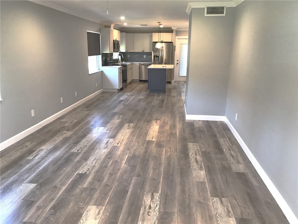 105 Spring Lake Court 201