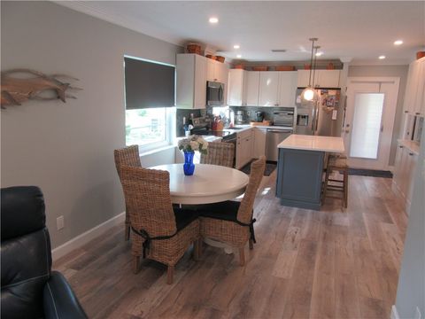 105 Spring Lake Court 201 Vero Beach FL 32962