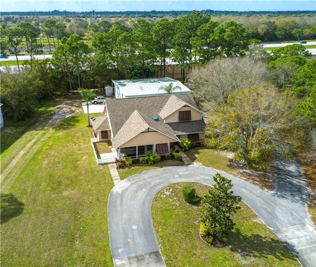 Photo of 505 Wright Circle, Vero Beach, FL 32968 (MLS # 291785)