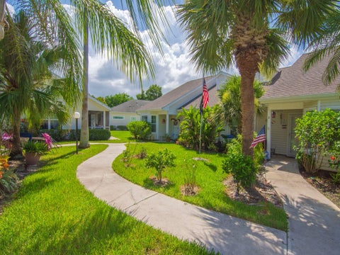 1901 Westminster Circle 7, Vero Beach, FL 32966