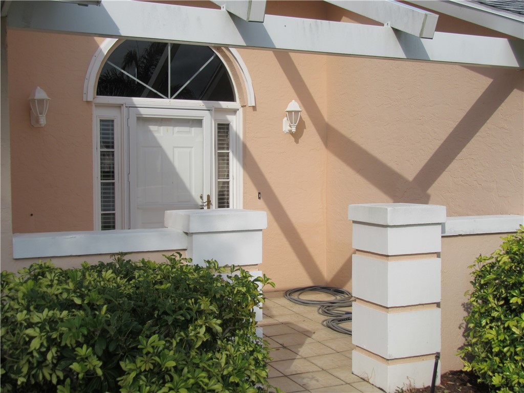 634 Lake Orchid Circle