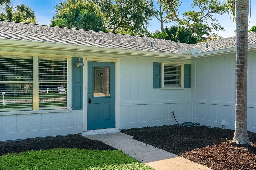 Photo of 156 24th Avenue, Vero Beach, FL 32962 (MLS # 290915)