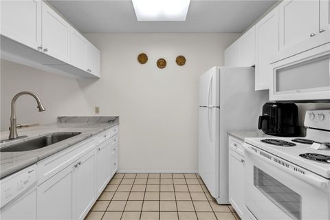 Property photo of 30 Plantation Drive 205, Vero Beach, FL 32966