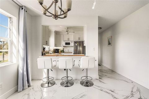 57 Woodland Drive 101 Vero Beach FL 32962