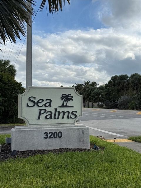 A home in Hutchinson Island