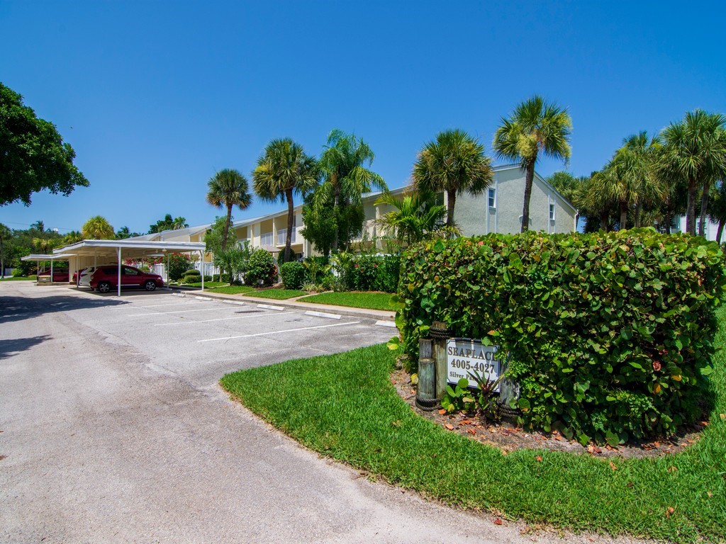 Vero Beach, Florida 32963, United States, 2 Bedrooms Bedrooms, ,3 BathroomsBathrooms,Residential,Pending,18605