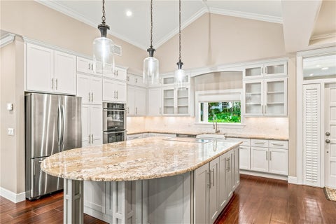 111 Peppertree Drive 19, Indian River Shores, FL 32963