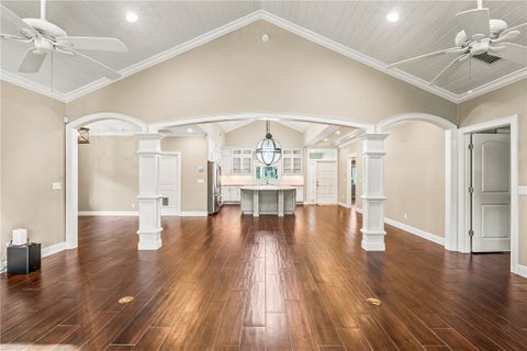 111 Peppertree Drive 19, Indian River Shores, FL 32963