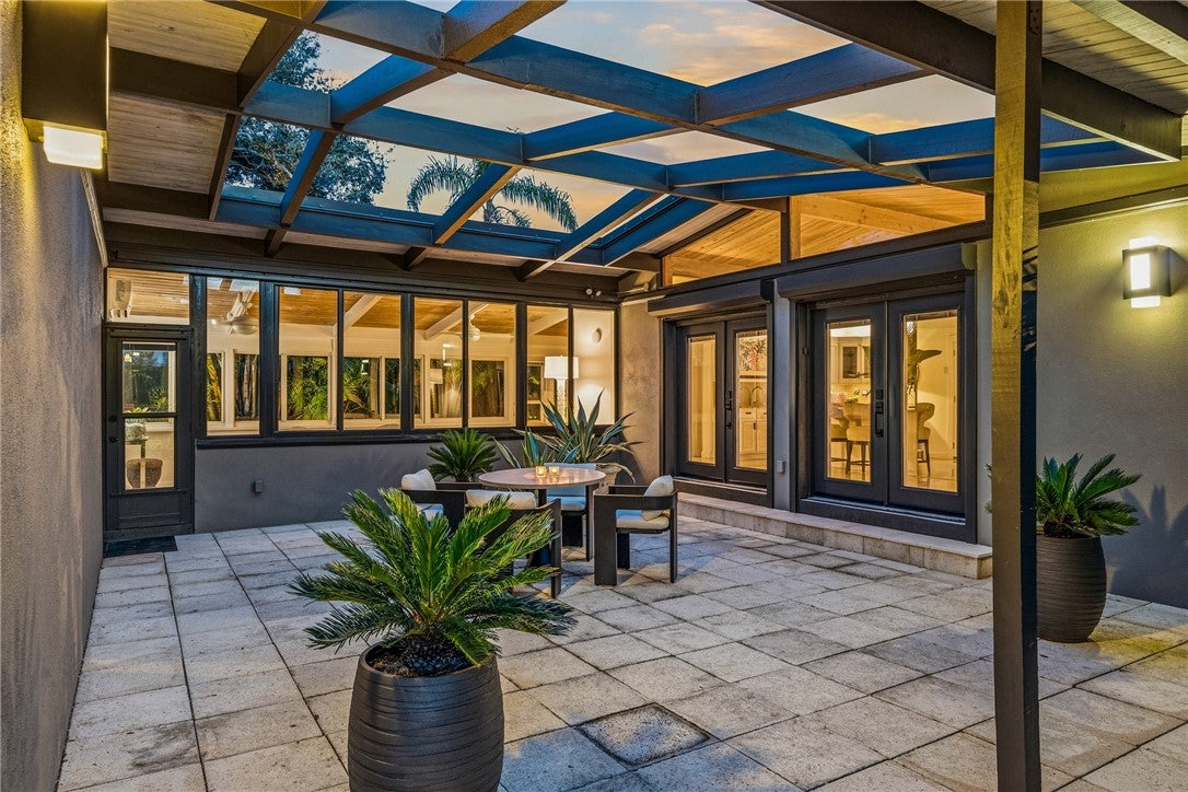 3526 Mockingbird Drive