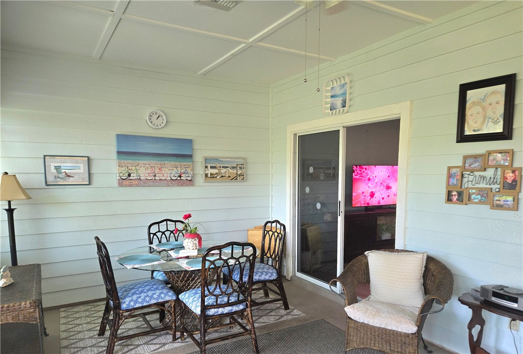 Vero Beach, Florida 32962, United States, 2 Bedrooms Bedrooms, ,2 BathroomsBathrooms,Residential,Active,116638