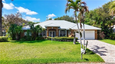 Property photo of 1375 Admirals Walk, Vero Beach, FL 32963