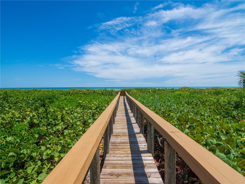 Vero Beach, Florida 32963, United States, 2 Bedrooms Bedrooms, ,2 BathroomsBathrooms,Residential,Pending,24720