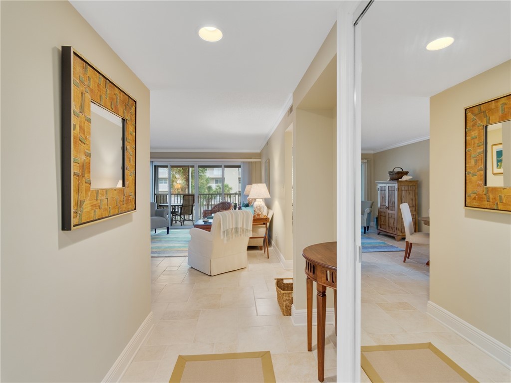 Vero Beach, Florida 32963, United States, 2 Bedrooms Bedrooms, ,2 BathroomsBathrooms,Residential,Pending,24720