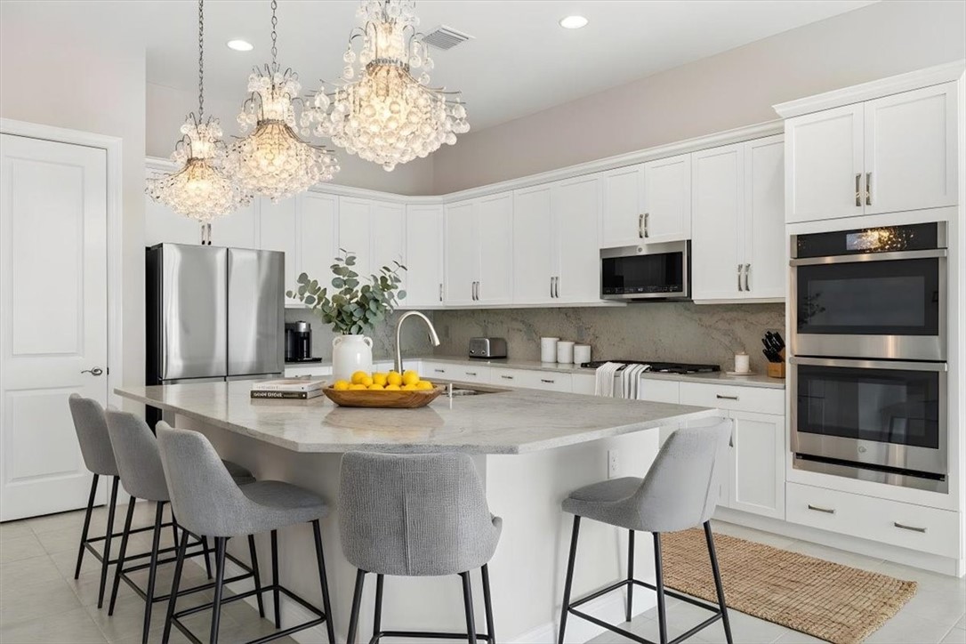 6410 High Pointe West Way